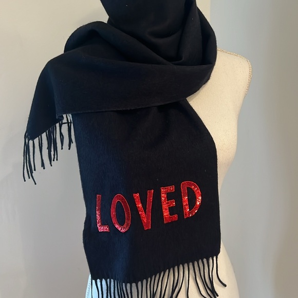 GUCCI NWT Navy LOVED SCARF Cashmere 72”x9.5” - Picture 4 of 9